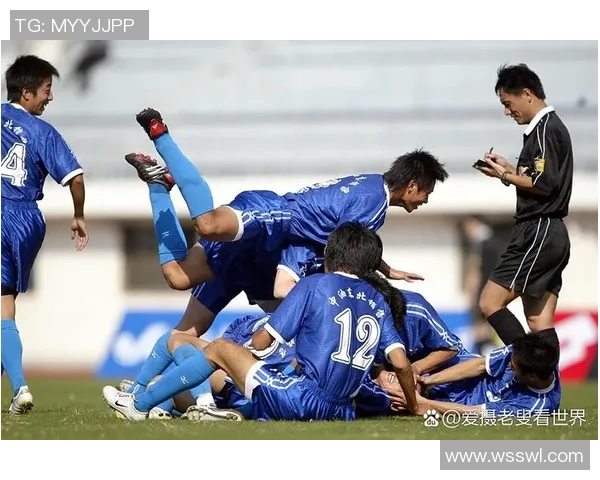 非洲足球巨星的传奇故事与他们在世界赛场上的辉煌成就